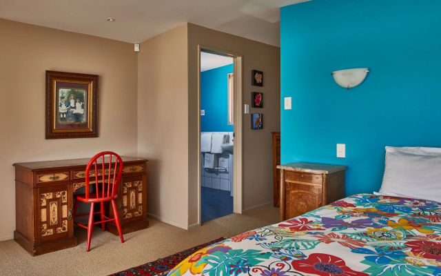 Akaroa on the Beach Apartments