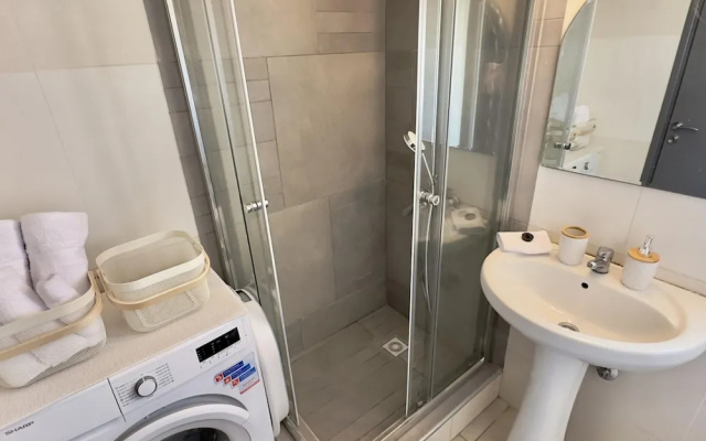 91 KPF - Stay Artifex Apartment