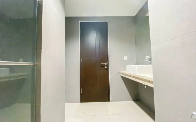Elegant and Comfortable 1BR at Patraland Amarta Apartment