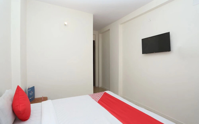 OYO 28260 Hotel Ganga Sagar