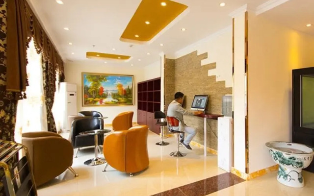 GreenTree Inn Zhengzhou Train Station Renmin Park Shell Hotel