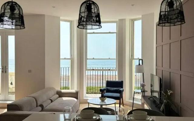 Stunning 3 Bed Apartment By Urban Roost