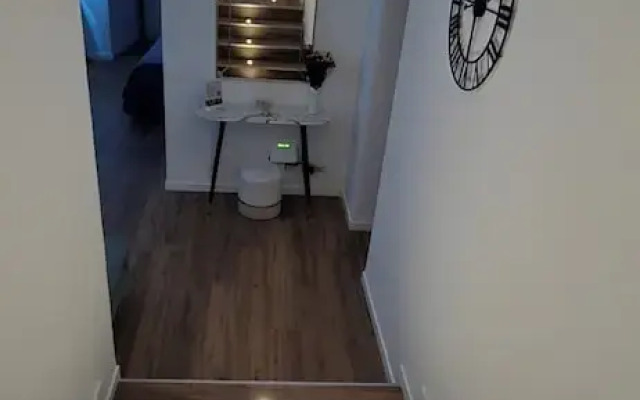 Rooms And Comfort Apartment
