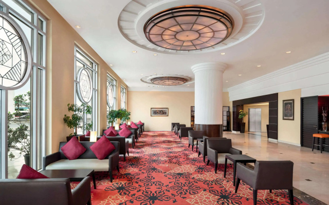 Отель Ramada Plaza by Wyndham Dubai Deira