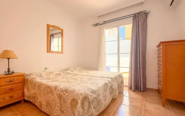 Cd-1941 Two Bedroom Apartment With Patio