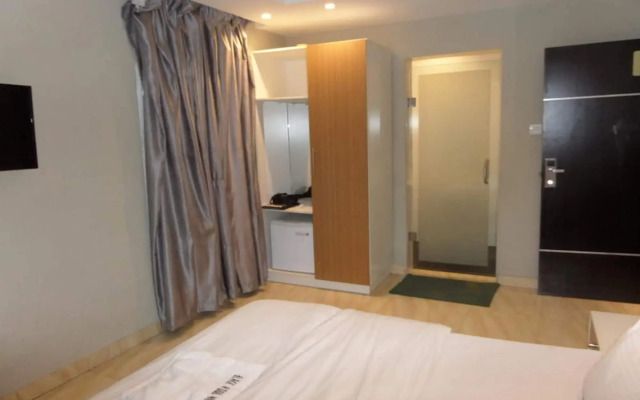 Blackwood Hotel