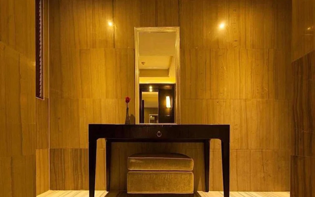 Lanting Fashionable Hotel