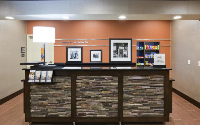 Hampton Inn & Suites Minneapolis West/ Minnetonka