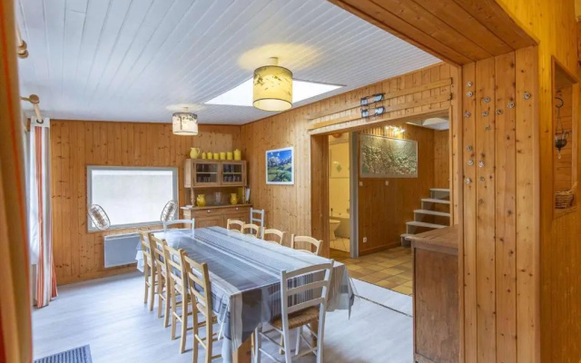 Maison Au Centre du Village, Cour Privative, Au Calme, Wi-Fi, Cheminee, Ideale Pour Familles. - Fr-1-401-234