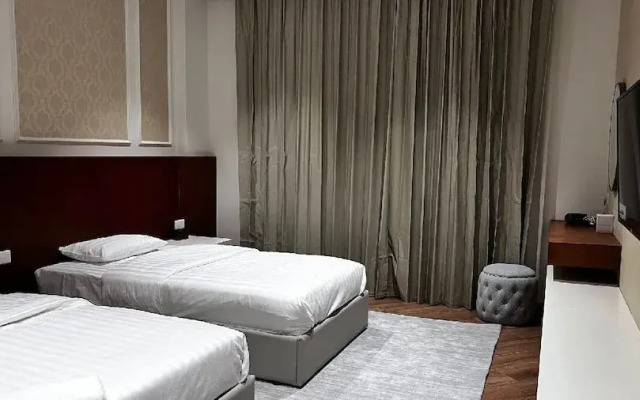 Alyas Hotel