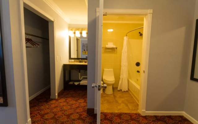 AMCO Hotel and Suites Austin