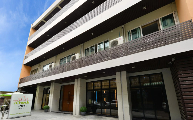 iCheck inn Gems Center Silom