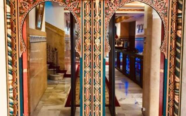 Отель Hôtel Mamora Марокко, Танжер - 1 отзыв об отеле, цены и фото номеров - забронировать отель Hôtel Mamora онлайн вид на фасад