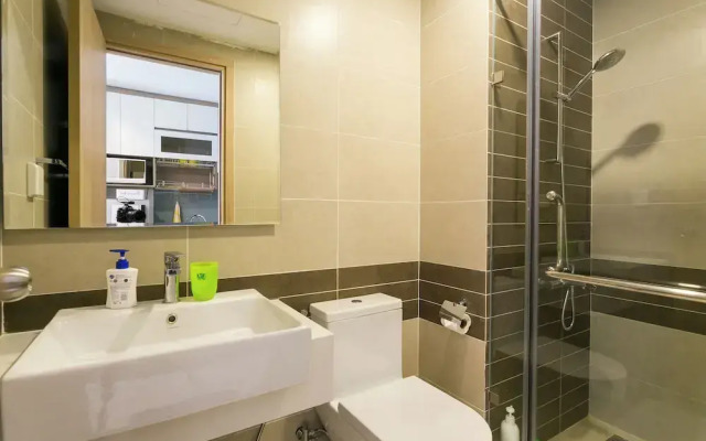 Refined Saigon - Rivergate Apartment