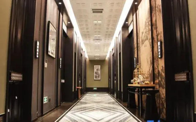 Mehood Lestie  Hotel