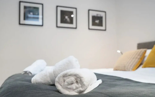 The Botanical Flat 1