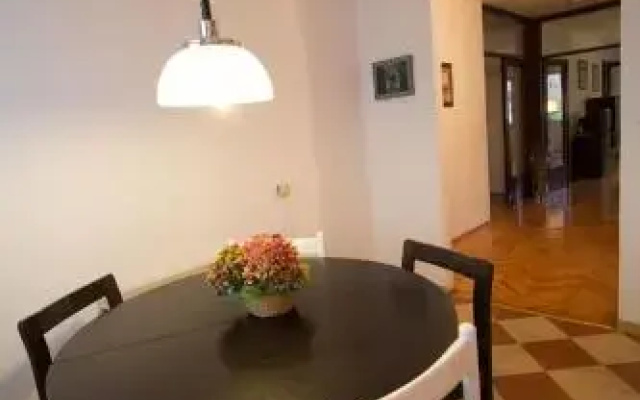 Apartment Cherry