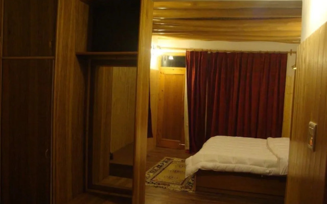 Radhu's Boutique Inn