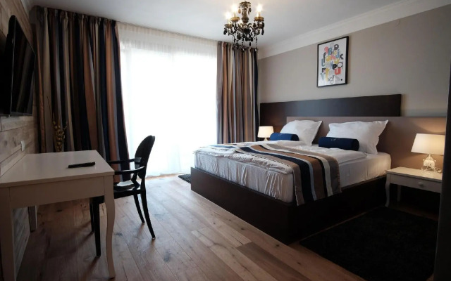 Rooms N