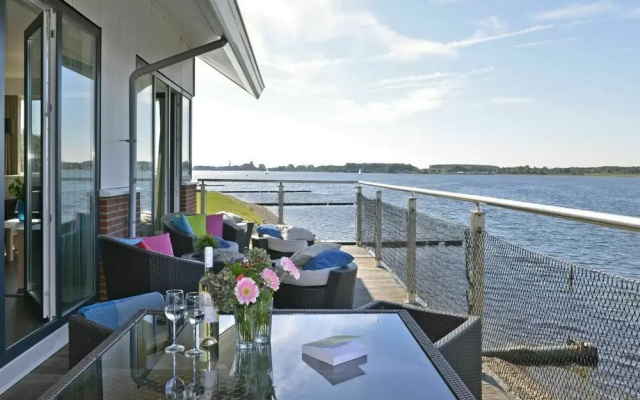 Apartment With Beautiful Views