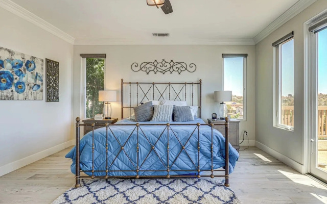 LA Costa Valley Newly Remodeled Gem