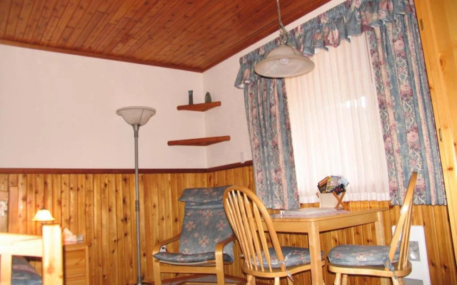 Blue Grouse Country Inn Bed & Breakfast