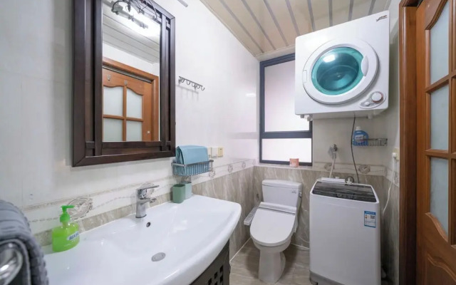 Tyms Modern 1BR APT Gubei Carnival Court