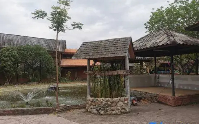 Amphawa Horse Farm