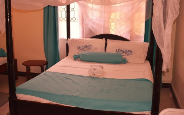 Swahili Social House