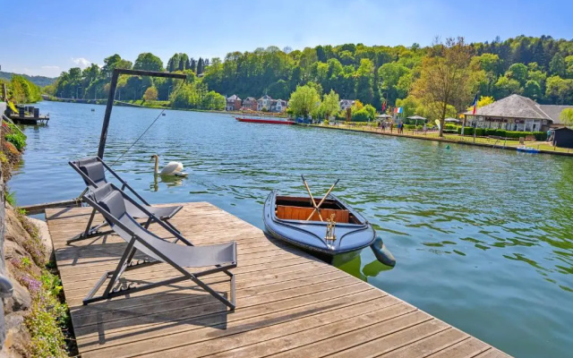 Gatsby River I