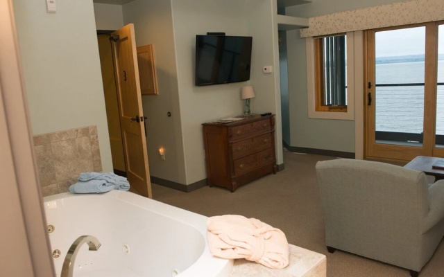 Blue Wave Inn