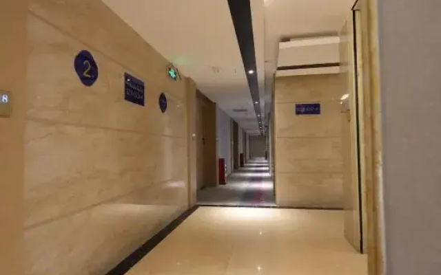 Super 8 Guangzhou Jiangnan Avenue West Metro Stati