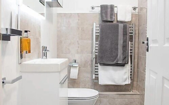 The Annexe @ Elmbank - Adults Only