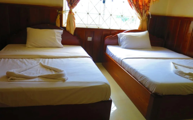 HONEY Guest House