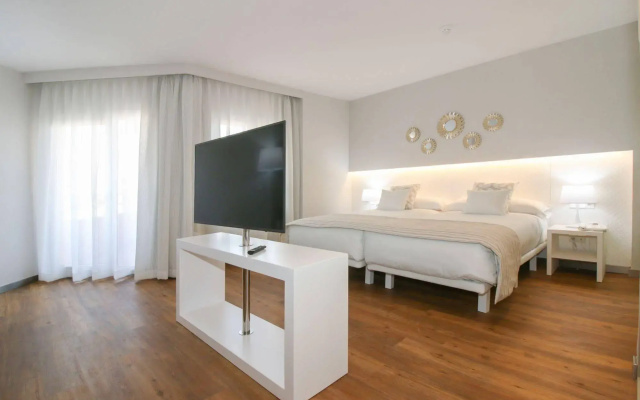 Oliva Nova Beach & Golf Hotel