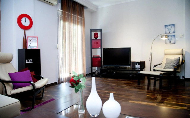 Beautiful Downtown Apartment