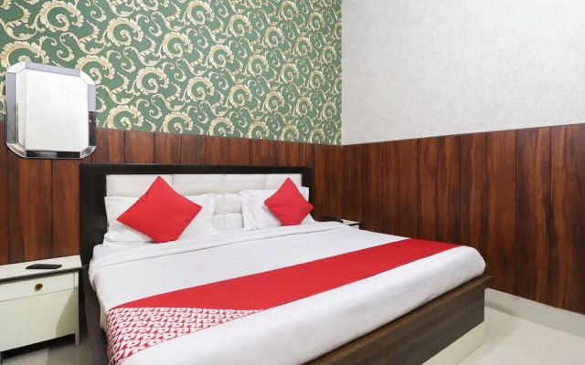 OYO 35382 Hotel Moon Light