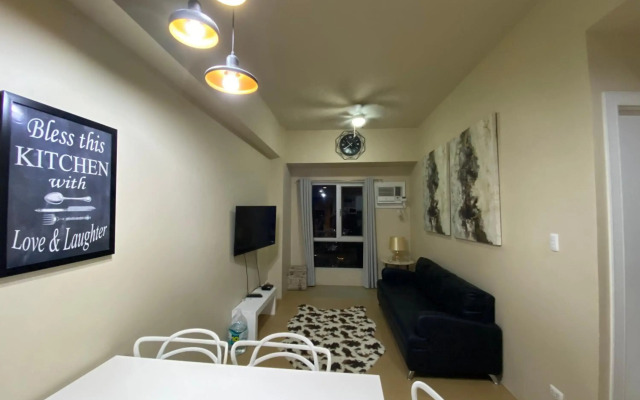 Spacious 1 Bedroom Unit at Centrio Tower