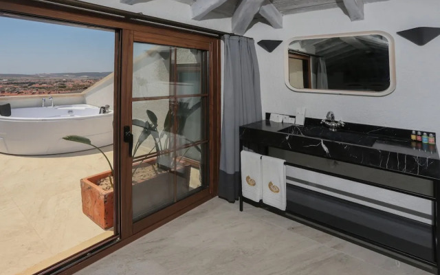 Avalon Boutique Hotel & Suites