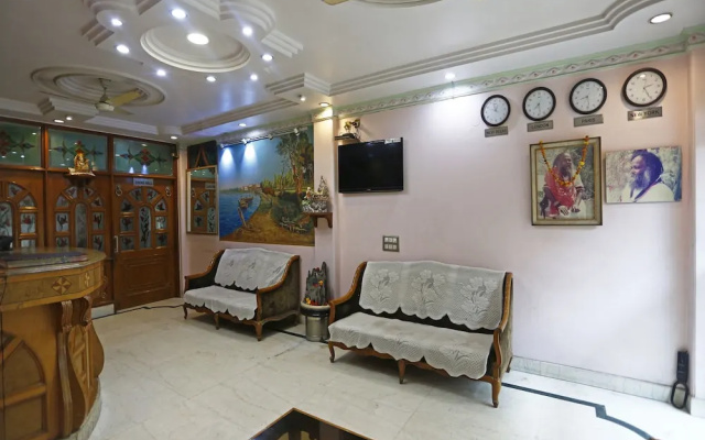 OYO 7135 Hotel Blue Sapphire