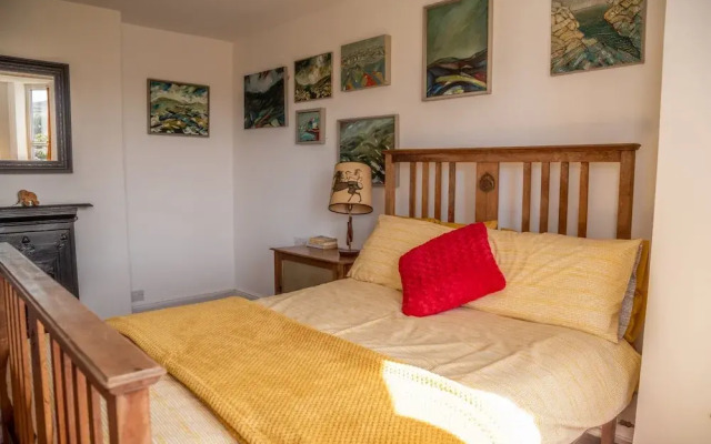Bungalow in Pendeen With Stunning Sea Views