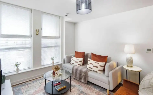 5 Mins Walk to Moorgate Tranquil City Retreat