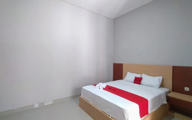 RedDoorz Syariah Near Alun Alun Tegal 2