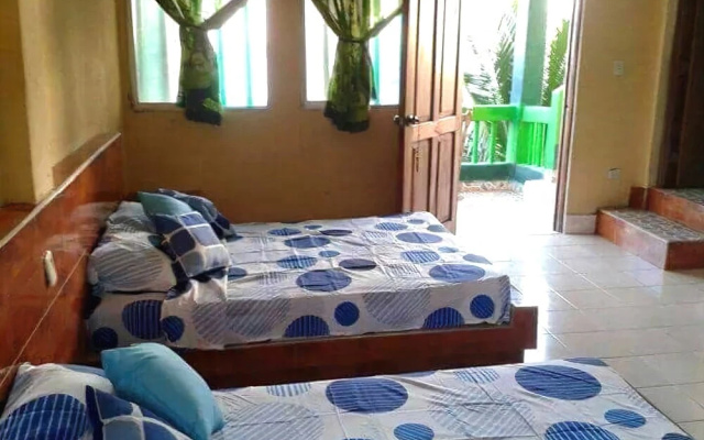 Tortugas Place Hotel y Bungalos