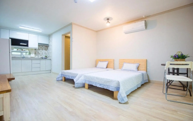 Yeosu Stay Pension(여수 Stay펜션)