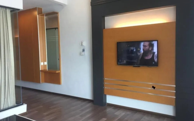 Zahara Nova Suite