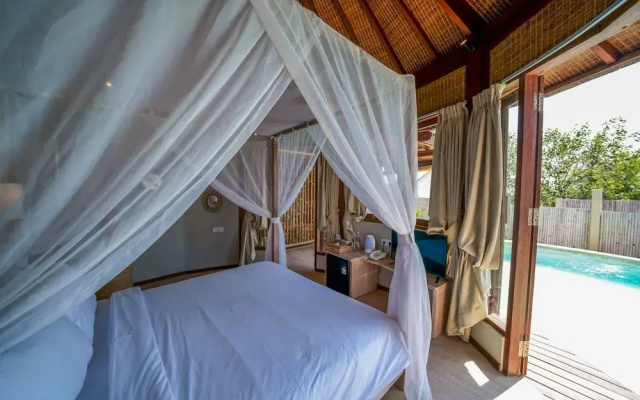 Blue Lagoon Avia Villa