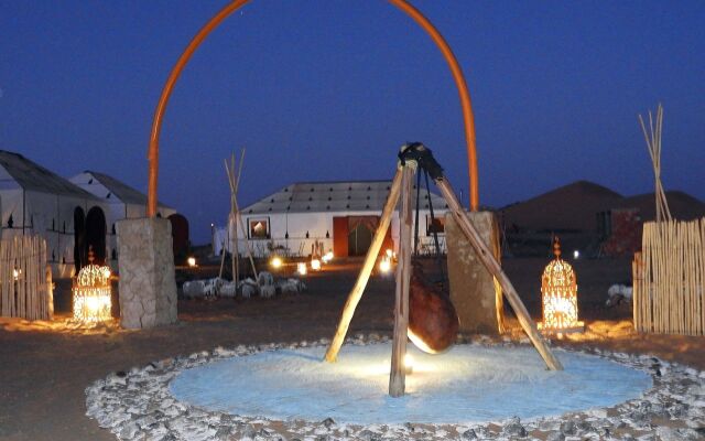 Отель Sahara Dream Camp Марокко, Мерзуга - отзывы, цены и фото номеров - забронировать отель Sahara Dream Camp онлайн вид на фасад