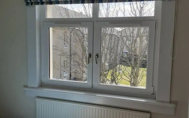 Marina View, Lovely Upper 3 Bedroom Apartment