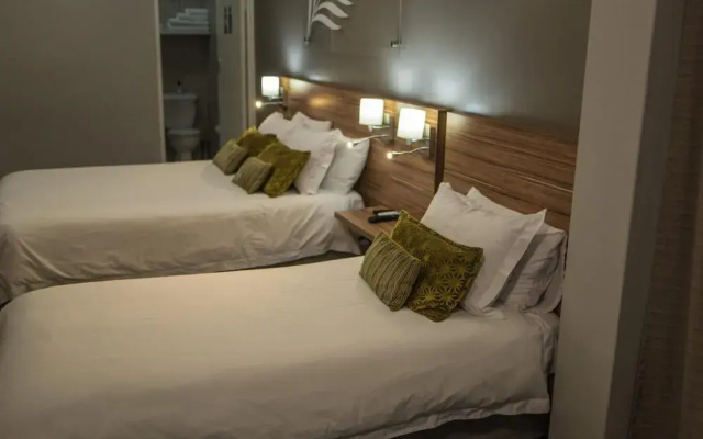 Palm Lodge